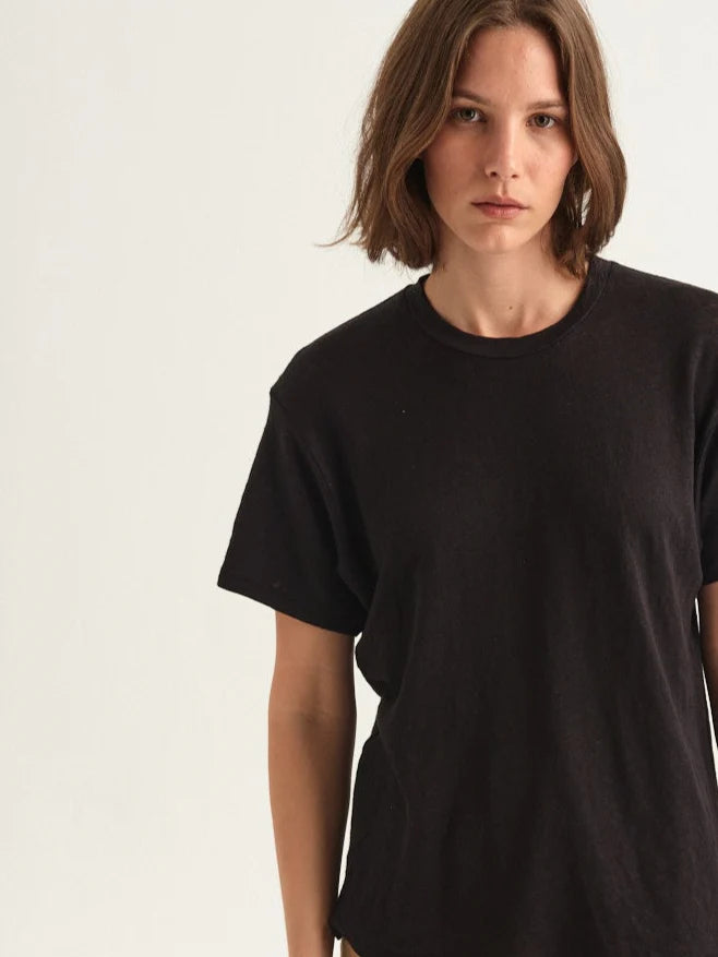 The Chameleon Tee Linen in Black