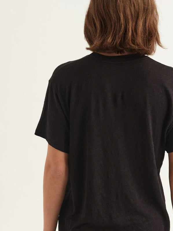 The Chameleon Tee Linen in Black