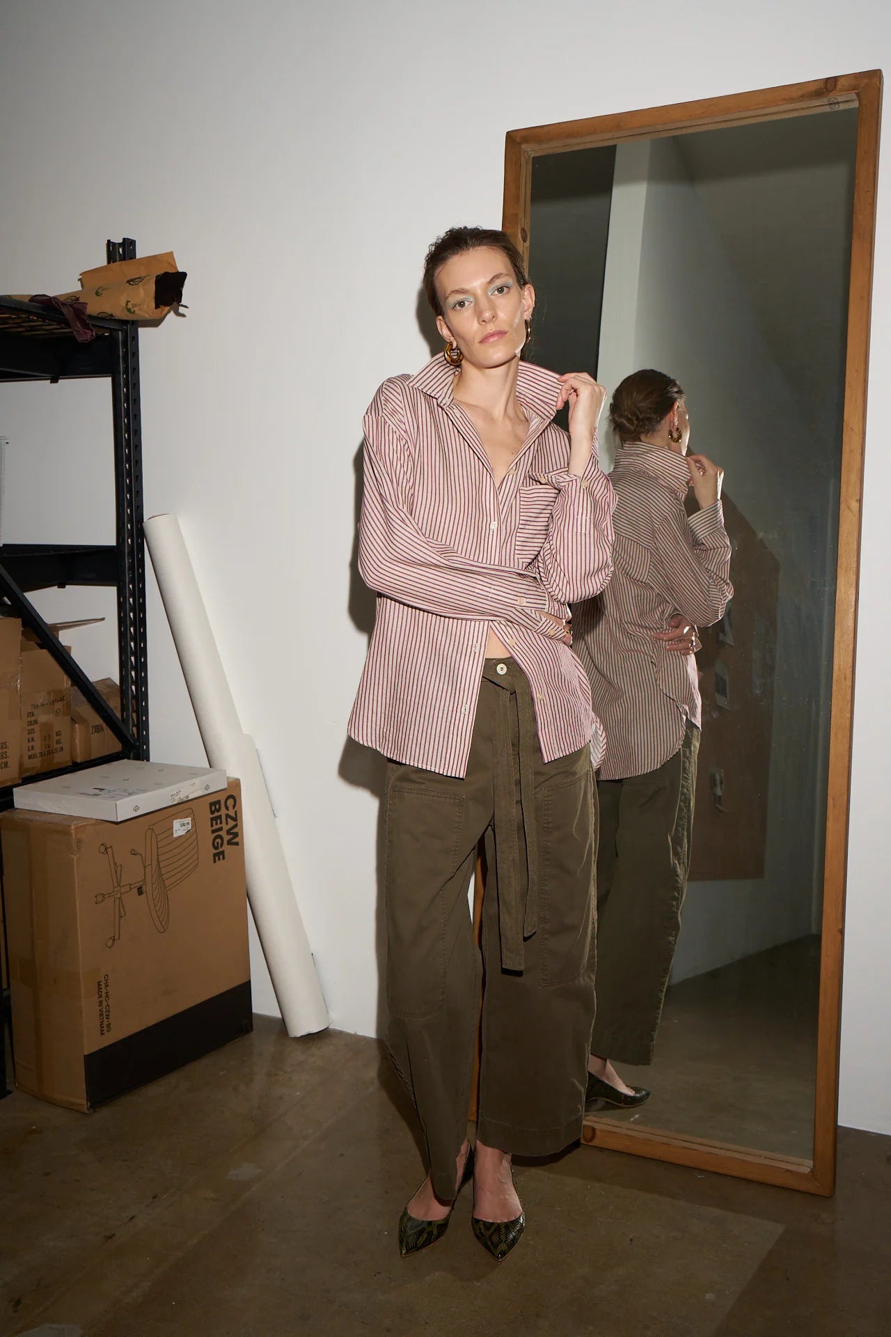 The Stripe Essential Shirt in Burgundy Natural